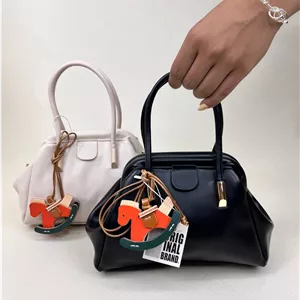 کیف زنانه پاسپورتی دستی دهنه اهرمی هرمس HERMES کد 1593