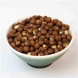 مغز فندق خام