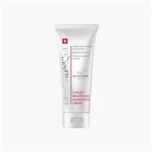 کرم ضد آفتاب بی‌رنگ دست و صورت درمایونیک SPF 50 مدل OIL FREE ‌محافظ در برابر UVA و UVB مناسب برای انواع پوست حجم 50 میلی‌لیتر