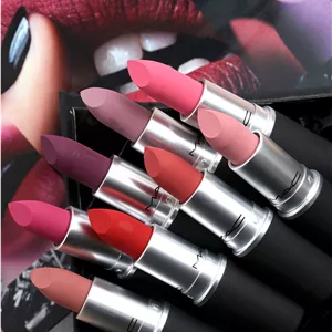 رژ لب جامد مات MAC سری Powder Kiss - ساخت ایتالیا (اورجینال)