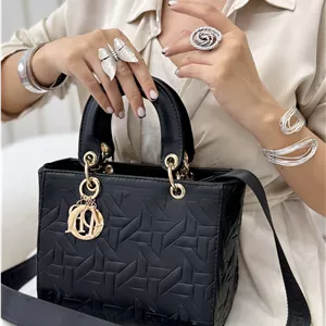 کیف دیور شیکو در دو سایز