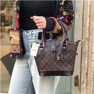 کیف زنانه لویی ویتون Lv وارداتی کد 1009