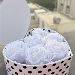 باکس گل رز سفید هدیه خاص ولنتاینی ارسال رایگان