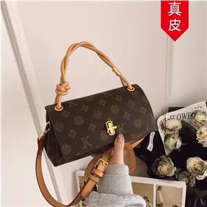کیف چرم زنانه مستر کوالیتی کد 1080