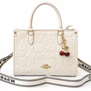 کیف زنانه کلاسیک کوچ Valérie
