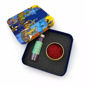 باکس هدیه زعفران شاهنامهنیم مثقال زعفران سوپر نگین و ۳ گرم غنچه زعفران