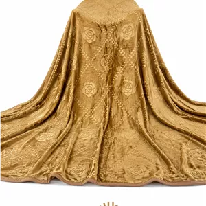 پتو مسافرتی دونفره تک رنگ گل برجسته