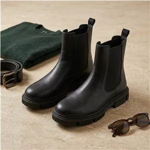 بوت چرم  لژ دار بغل کشبافت  برند zara