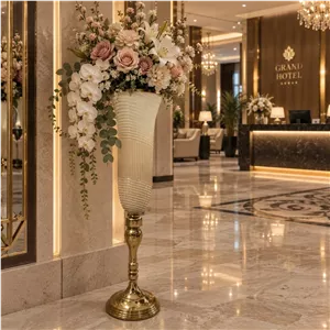گلدان شیشه ای دکوری سالنی مدل ارکیده پایه فلزی