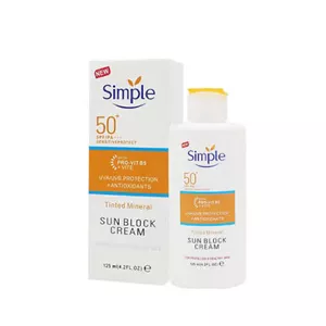 ضد آفتاب Simple SPF 50 محافظت بالا در برابر UVA UVB  حجم ۱۲۵ میلی‌لیتر