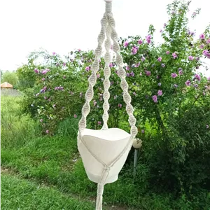 آویز گلدان مکرومه مدل پیچی سه رشته ای کد 9