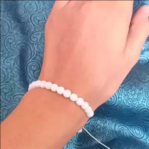 دستبند مهره سفید مات