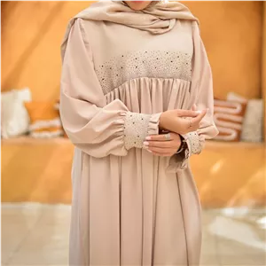 مانتو عبایی مجلسی نگین دار کرپ ندا اماراتی