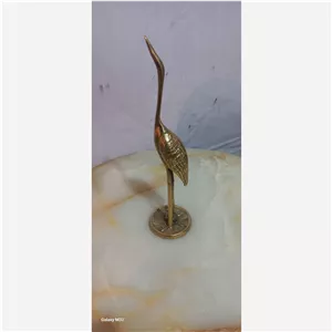 مجسمه درنا برنجی