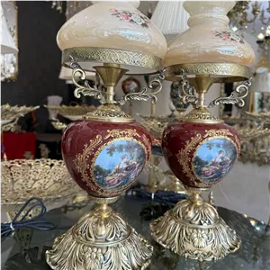 آباژور رومیزی لمپا لنتر چینی برنز آباژور حباب دار برنز برنزی چراغ نفتی سلطنتی درباری قالپاقی شمعدان چراغ حباب دار  برنزی
