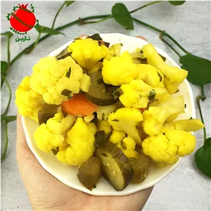 ترشی شور گل کلم مخلوط زرد