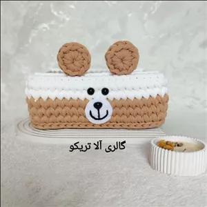 جادستمالی تریکو کاور تریکو جعبه دستمال کاغذی مدل کودکانه  سیسمونی نوزاد خرس تدی نود کرمی شیری چوبی گالری آلا تریکو