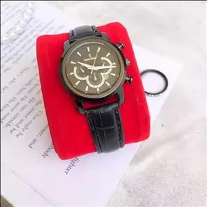 ساعت رومانسون و انگشتر\n