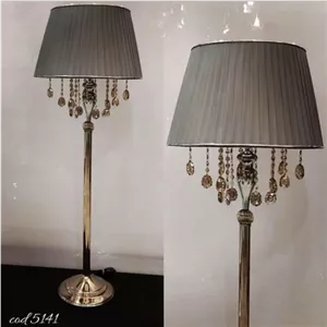 آباژور ایستاده آویز دار