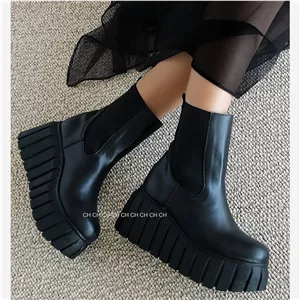 بوت لژدار برشکا