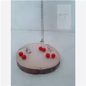 گوشواره خمیری طرح آلبالو 