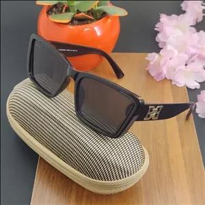 عینک زنانه کائوچویی مارک بالنسیاگا مشکی\nدارای استاندارد uv 400\nکیفیت بسیار عالی \nسبک و راحت و خوش صورت