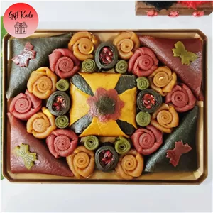 لواشک سینی سمبوسه و دلمه و رز ترش 
