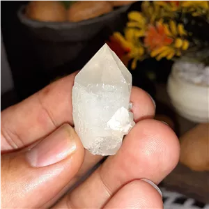 بلور کوارتز شفاف طبیعی و معدنی کلکسیونی