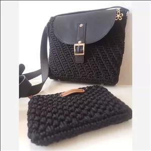 کیف مکرومه  بافی دوشی مدل تیغ ماهی ترکیب چرم ومکرومه مناسب پیاده روی(کفی،درب و بند چرم)