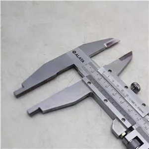 کولیس آلاتا مدل YP-0-250 گستره 250-0 میلی متر