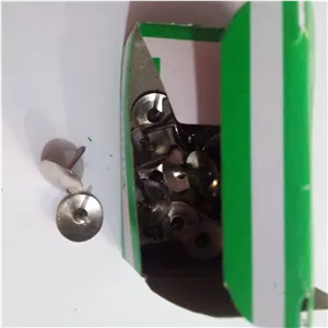 پونز میخ پونیس 