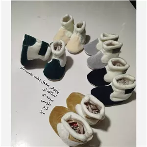 پاپوش طرح نیم بوت مخمل نوزادی