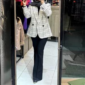 پالتو کتی  سفید شنل آستردار  دو دکمه  یقه انگلیسی قد جلو 70 قد پشت 77