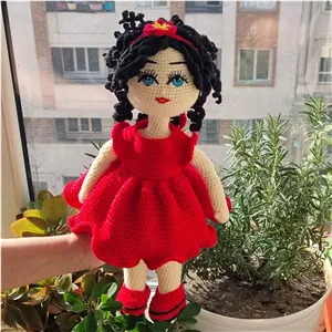 عروسک بافتنی دختر پونه