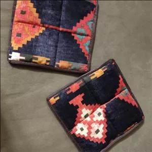 دستگیره اشپز خانه  لایکو دوزی ومطلسه دوزی با پارچه مبلی وتیکه دوزی وساده دوزی بصورت عمده وتکی. ارسال رایگان