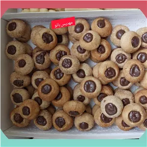 شیرینی قرابیه خانگی(1000گرم و هزینه ارسال به صورت پس کرایه میباشد )