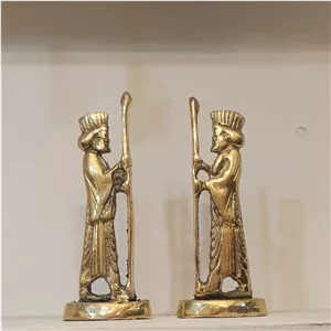 مجسمه برنزی کوروش کبیر طرح آنتیک