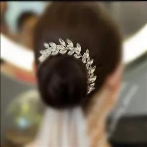 ریسه عروس ریسه شنیون ریسه کریستالی ریسه مرواریدی ریسه تمام سنگ درخشان تاج عروس تل عروس سنجاق شنیون گلسر تزئینات مو  تلسر