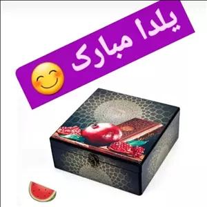 جعبه چوبی چای و  تی بک و دمنوش و میوه خشک طرح انار  پذیرایی و جعبه کادویی طرح دار یلدایی  دکوپاژ 12 خانه مدل L  کد 117
