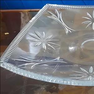 جامیوه کشیده ظرف شیرینی کریستال ارسال رایگان شیک وزیبا داخل ماکروویو مقاوم اصلارسالش رایگانه قیمت قبلا هست  