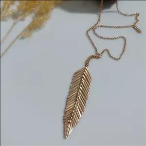 رو لباسی برگ