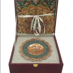 ست هدیه بشقاب فیروزه کوب و رومیزی ترمه یزد