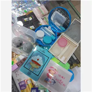 پک مسافرتی یا پک نگهدارنده جای لنز جای اب لنز و نگهداره و اپلیکاتور برای گذاشتن لنز