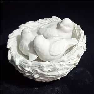 دکوری لونه پرنده به همراه 3 پرنده بزرگ و متوسط و کوچک ، بیس خام پرنده و لونه ، لانه پرنده  دکوری ، مجسمه گنجشک سنگی 
