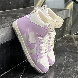 کفش کتانی زنانه نایک ایر جردن 1 ساقدار سفید یاسی