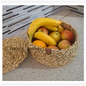 سبد حصیری طرح ساده  گل دار