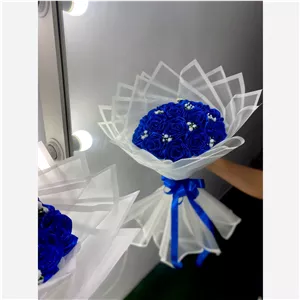 دسته گل ربانی آبی همراه ژیپسوفیلا(پس کرایه) 