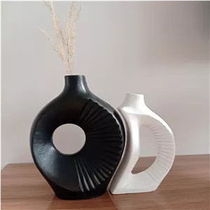 گلدان دوناتی ، گلدان طرح چشم (پس کرایه)