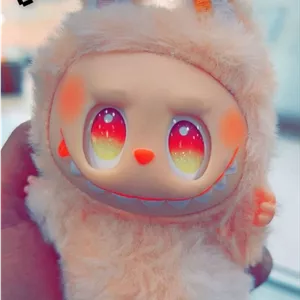 عروسک لبوبو