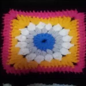 موتیف. در رنگها وقطر های مختلف. مناسب برای لباس یا پتویا کیف 